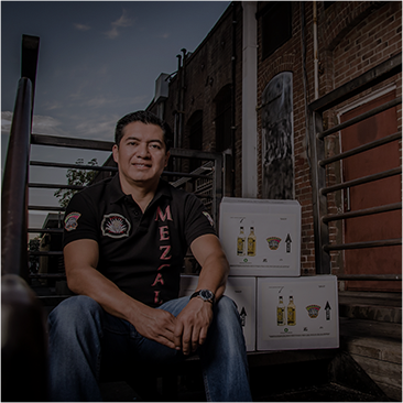 MEET <span> Familia</span>